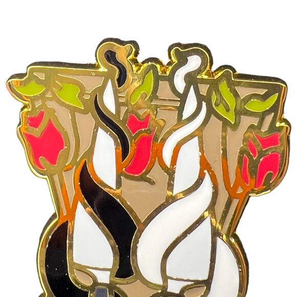 Darkly Box The Sinner's Duet Cabinet of Curiosities Enamel Pin - February 2024 - Picture 3 of 8